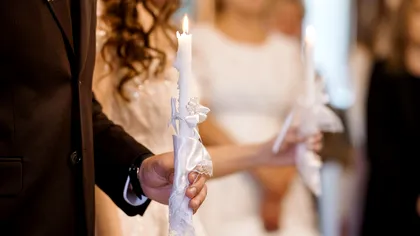 Cât dau naşii la nuntă în 2026 în funcţie de eveniment. Românii au răspuns sincer: „Nu aş pune mai mult”