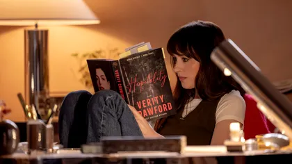 Thrillerul psihologic cu Anne Hathaway și Dakota Johnson care promite să te facă să te îndoiești de fiecare adevăr. De când vezi 