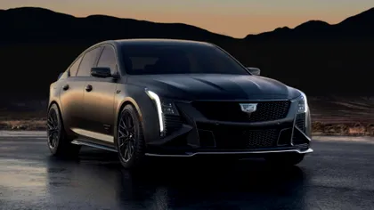 Cadillac sărbătorește intrarea în Formula 1 cu o bestie rară: 26 de sedanuri Blackwing pentru colecționari