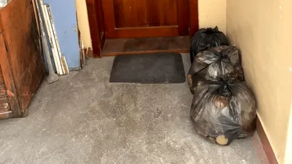 Ce poţi face dacă vecinii lasă gunoiul în faţa uşii, pe scară. A devenit un obicei în multe blocuri