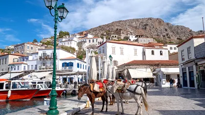Insula din Grecia unde mașinile sunt interzise. Este un paradis pentru cei care iubesc liniştea
