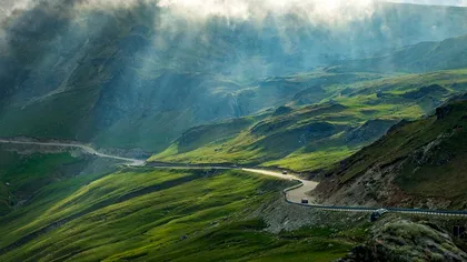 Transalpina, redeschisă circulației pe sectorul de mare altitudine. Intervalele orare în care pot circula șoferii