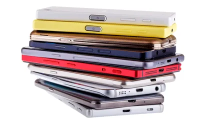Românii pot transforma telefoanele vechi în bani. YOXO lansează un serviciu nou de buy-back pentru smartphone-uri și tablete
