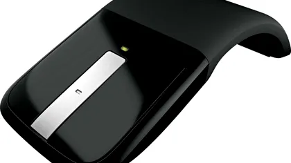 Mouse-ul pliabil de la Logitech ar putea fi gadgetul perfect pentru laptop: se strânge ca un telefon cu clapetă