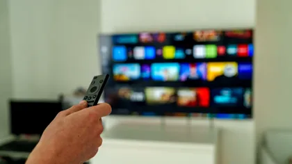 Portul ascuns al televizorului tău poate face mult mai mult decât crezi. Ce este RS-232 și cum îl poți folosi acasă