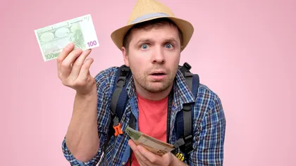 Câți bani cash ai voie să ai la tine când pleci în vacanță. Regula pe care mulți români nu o cunosc