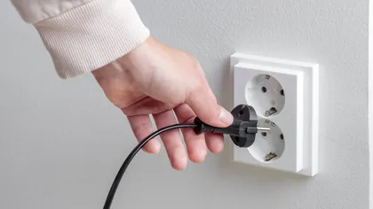 Românii pot primi curent electric gratuit prin noua ofertă PPC. Perioadele zilei în care nu vor plăti pentru ce consumă