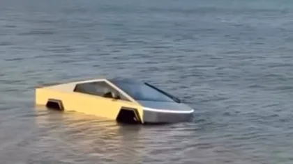 Un șofer de Tesla Cybertruck a confundat modul pentru traversarea apei cu funcția de barcă și și-a scufundat mașina într-un lac VIDEO