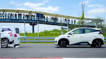 BYD face ce Tesla nu a promis niciodată: plătește daunele dacă sistemul său rival FSD provoacă accidente
