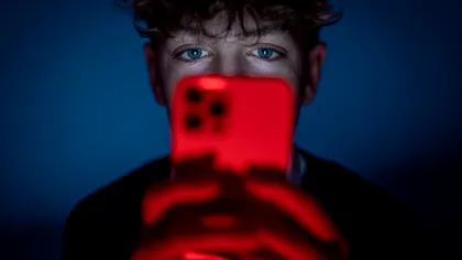 Interzicerea rețelelor sociale pentru copii și adolescenți sună bine, dar internetul nu se repară apăsând pe un singur buton