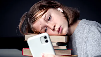 Cum rețelele sociale afectează distructiv copiii, probabil că nu vom afla. YouTube tocmai a plătit ca să stingă un litigiu pe subiect