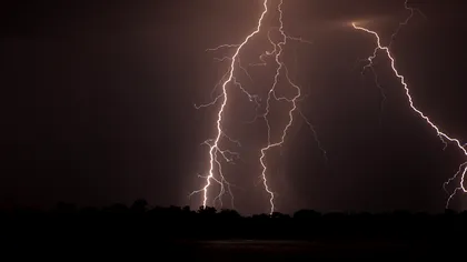 Vreme severă în România. Harta județelor vizate de furtuni și grindină. Ce anunță meteorologii pentru weekend