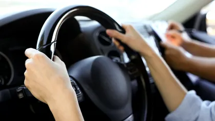 Regulă nouă pentru șoferii cu experiență sub doi ani. Amenzile propuse sunt uriașe, ce mașini nu ar mai avea voie să conducă