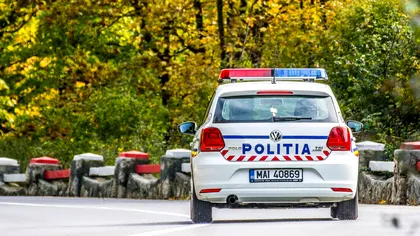 Poți depăși o mașină de Poliție care circulă încet? Ce spune Codul Rutier