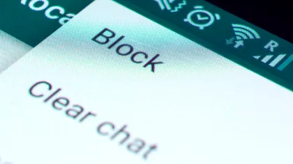 Cum blochezi pe cineva pe WhatsApp fără să-și dea seama imediat. Metoda simplă pe care o poți folosi