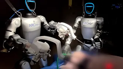 VIDEO | Un robot umanoid a făcut prima operație chirurgicală din lume. Tehnologia care poate duce chirurgia în zone izolate, pe front sau în spațiu