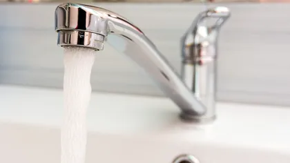 Poate asociația de proprietari să îți taie apa pentru datorii la întreţinere? Mulţi locatari nu ştiu legea