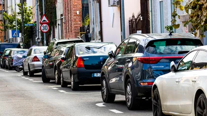 Ai găsit o mașină pe locul tău de parcare? Ce nu ai voie să faci, chiar dacă ai dreptate