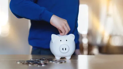Când intră alocațiile în august 2026. Părinții ar putea primi banii mai devreme