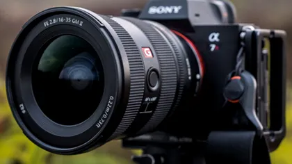 Sony RX10 V debutează oficial. Noua cameră cu zoom optic 24–600 mm și AI promite performanțe de top pentru fotografie și filmare