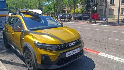 Dacia cu diferențe de nuanță între elemente: cum citești corect o reparație de caroserie