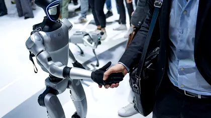 China bate tot cu robotul umanoid care ar putea deveni noul partener de apartament. Listarea la bursă care lasă SUA în urmă