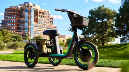 Tricicleta electrică de închiriat care transportă 45 kg și poate schimba mobilitatea persoanelor cu dizabilități