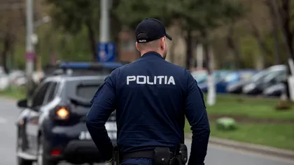 Ce drepturi are polițistul când te oprește în trafic. Când îți poate controla mașina și bagajele
