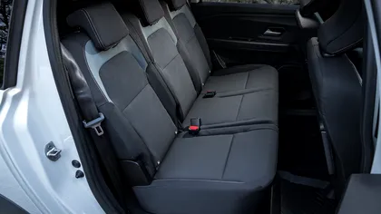 Dacia Jogger cu scaune pentru copii: acces, ISOFIX și spațiul rămas pentru adulți