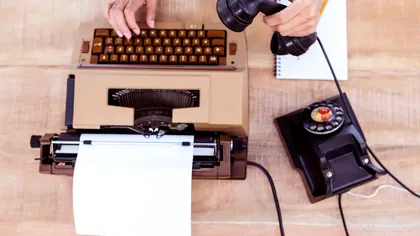 Gadgeturile retro care refuză să dispară, de la caseta audio la telefonul fix. Așa te întorci în timp la vremuri mai liniștite