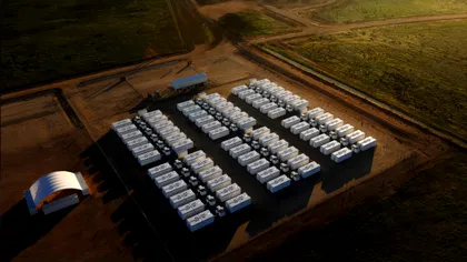 Tesla construiește în Australia o baterie uriașă care poate alimenta rețeaua timp de opt ore