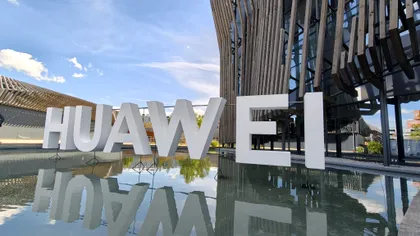 Huawei și Xiaomi atacă piața pliabilelor chiar înainte de Apple. Mate XT2 și Xiaomi 18 Fold ridică miza pentru primul iPhone pliabil
