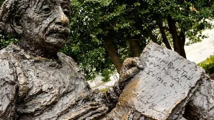 Un nou experiment ar putea pune la încercare teoria gravitației a lui Einstein: cercetătorii vor să vadă cum „cade” o particulă exotică