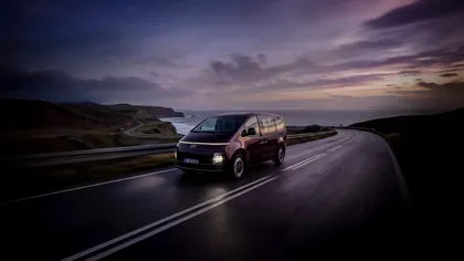 Hyundai atacă Volkswagen cu o electrică uriașă de nouă locuri. Staria Electric costă cât un ID. Buzz, dar oferă mai mult spațiu