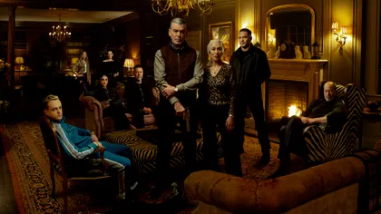 „MobLand” se întoarce și e mai periculos ca niciodată pe SkyShowtime. Am văzut primele patru episoade din sezonul 2, cu Tom Hardy, Helen Mirren și Pierce Brosnan REVIEW