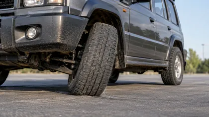 Transmisie 4x4 tensionată pe asfalt: de ce apar sărituri, zgomote și uzură în viraje