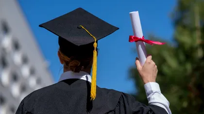 Ce facultate alegi în 2027, când AI schimbă piața muncii. Șapte direcții de studiu de luat în calcul