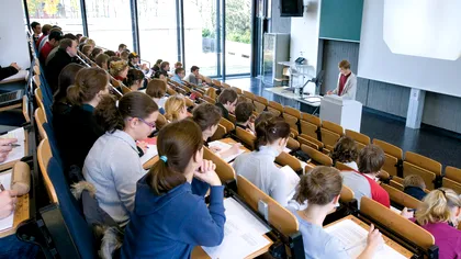 Ce facultate mai merită făcută în România. Domeniile spre care se uită tinerii pentru a avea un job bine plătit