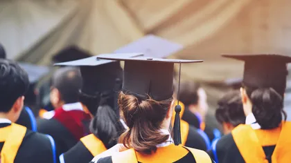 De ce se întorc în România tinerii plecați la studii în străinătate. Ce găsesc acasă și cu ce se obișnuiesc cel mai greu