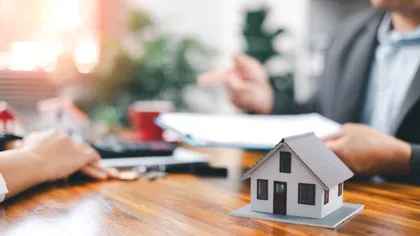 Fratele tău locuiește singur în casa moștenită. Când poți cere despăgubiri pentru lipsa de folosință