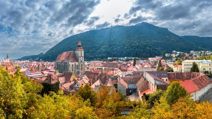 Orașele din România perfect pentru un weekend de toamnă fără mașină. Cobori din tren și principalele atracții sunt aproape