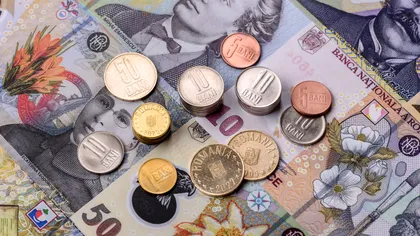 ‘Strângem câte 100 de lei pentru clasă’. Poate școala să le ceară părinților bani pentru imprimantă, perdele, mobilier sau cadouri?