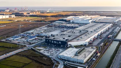 Tesla pierde teren în China, dar exporturile au explodat. Aproape jumătate din mașinile fabricate la Shanghai pleacă în străinătate
