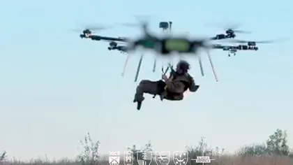 VIDEO | Dronele au ajuns să salveze răniți de pe frontul din Ucraina, iar un soldat a fost evacuat 15 kilometri prin aer