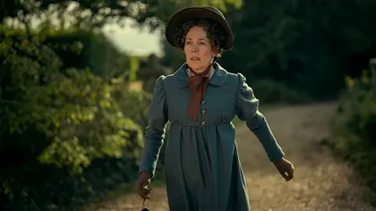 Mândrie și Prejudecată vine pe Netflix într-o miniserie cu Emma Corrin și Olivia Colman FOTO-VIDEO