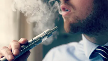 Țigara electronică i-a adus decesul și acum se caută un vinovat