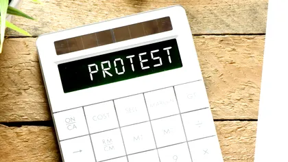 Grefierii se revoltă în fața Guvernului: ce nemulțumiri au