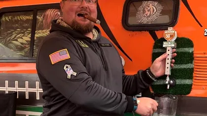 VIDEO - Bărbatul care a renunțat la mâncare și consumă doar bere. Meniul: între 2 și 5 beri pe zi