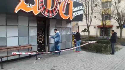 Jaf cu toporul la o sală de jocuri din Pitești. Atacul a durat mai puțin de un minut - VIDEO