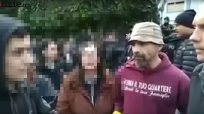 VIDEO Băiatul de 15 ani care ține piept extremiștilor la Roma. Clipul a denit viral